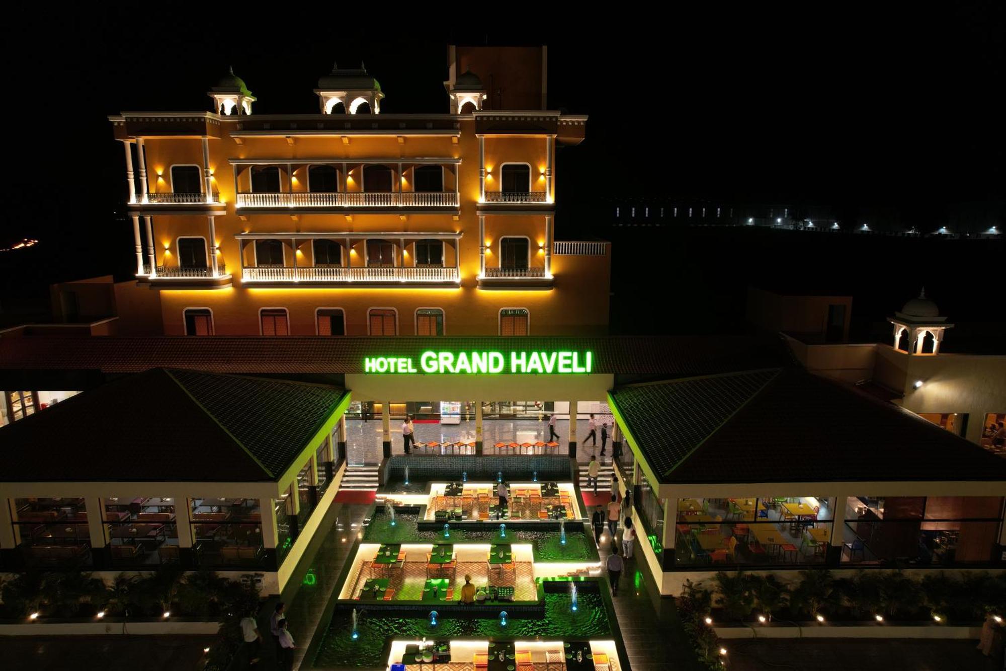 Hotel Grand Haveli Achad Exteriör bild