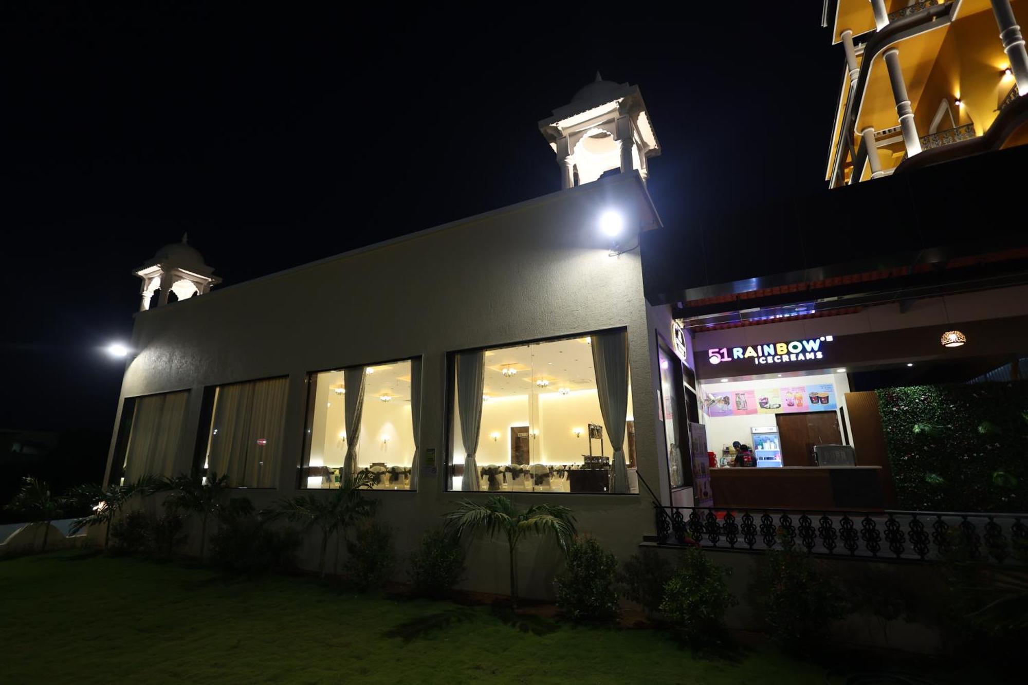 Hotel Grand Haveli Achad Exteriör bild