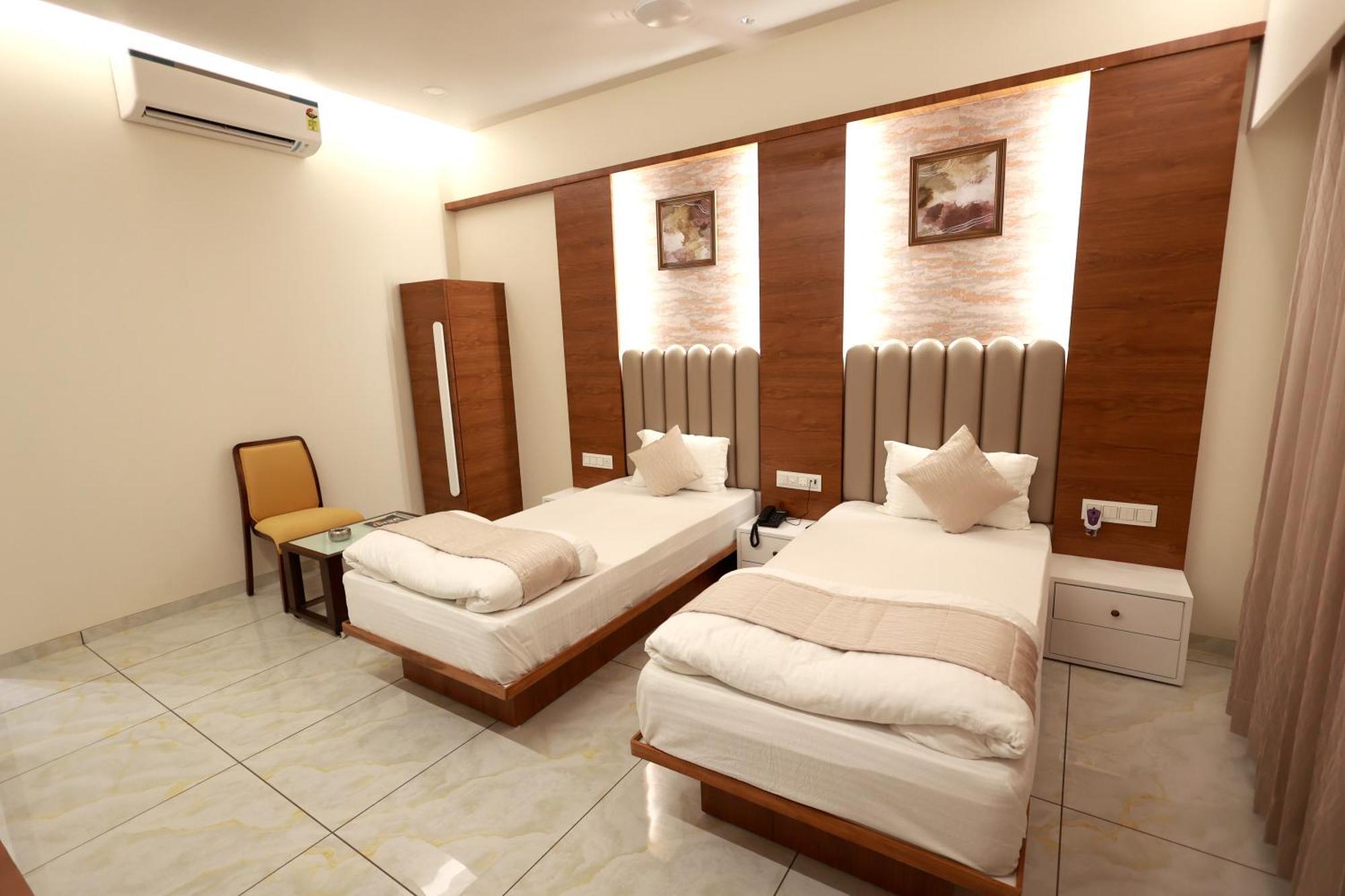 Hotel Grand Haveli Achad Exteriör bild