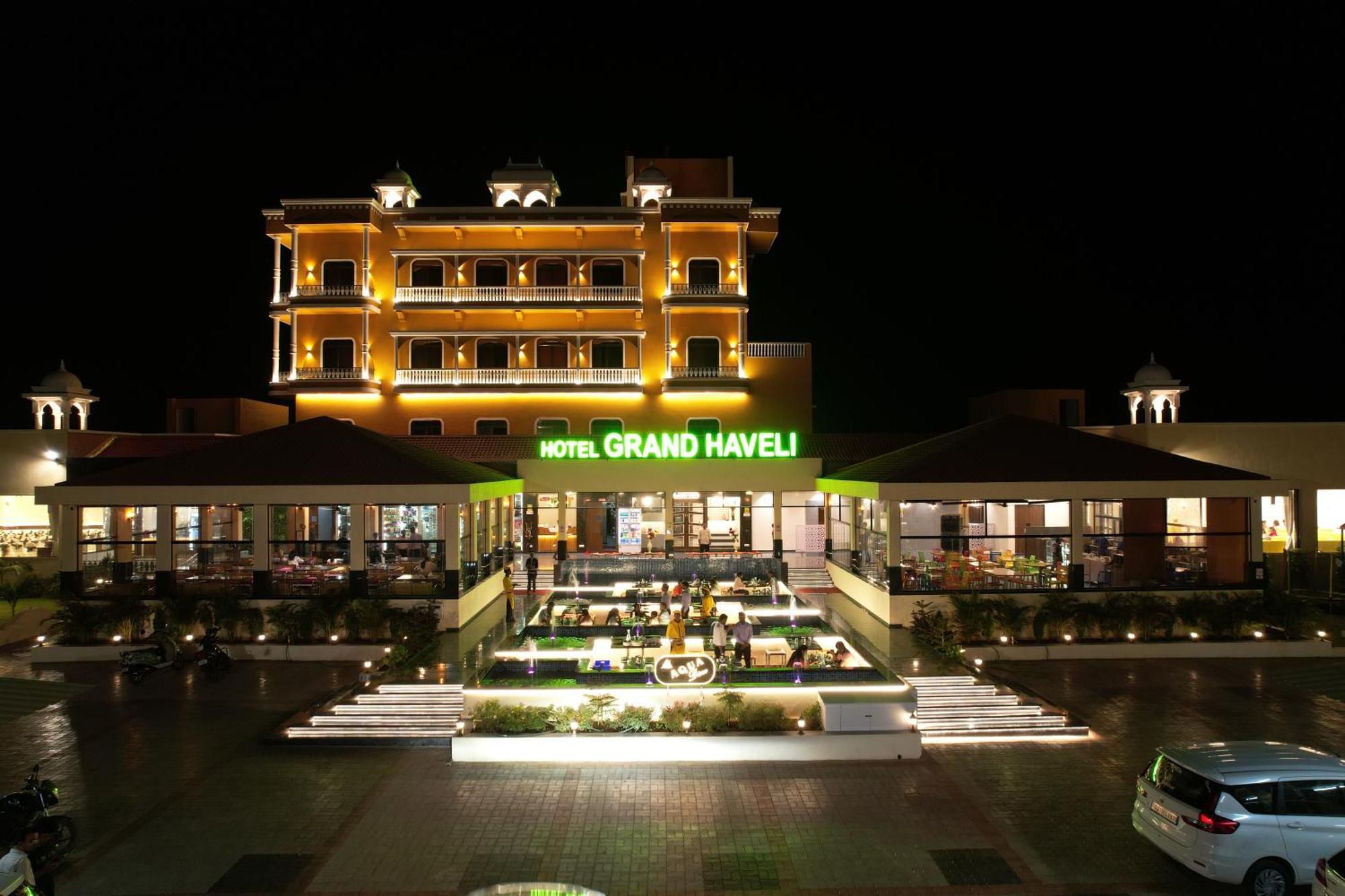 Hotel Grand Haveli Achad Exteriör bild