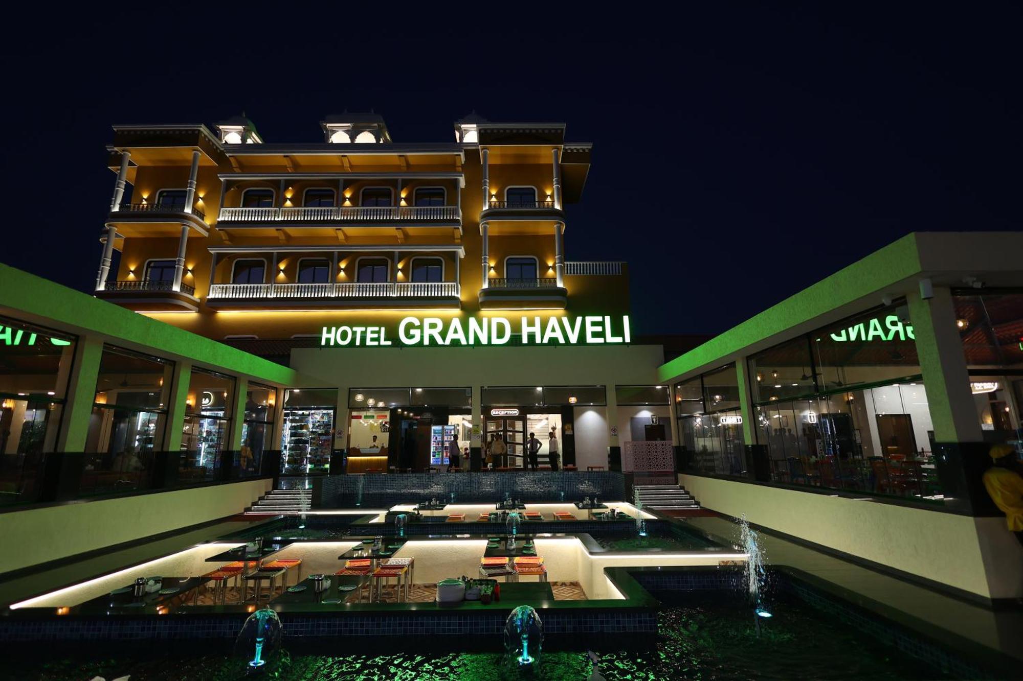 Hotel Grand Haveli Achad Exteriör bild